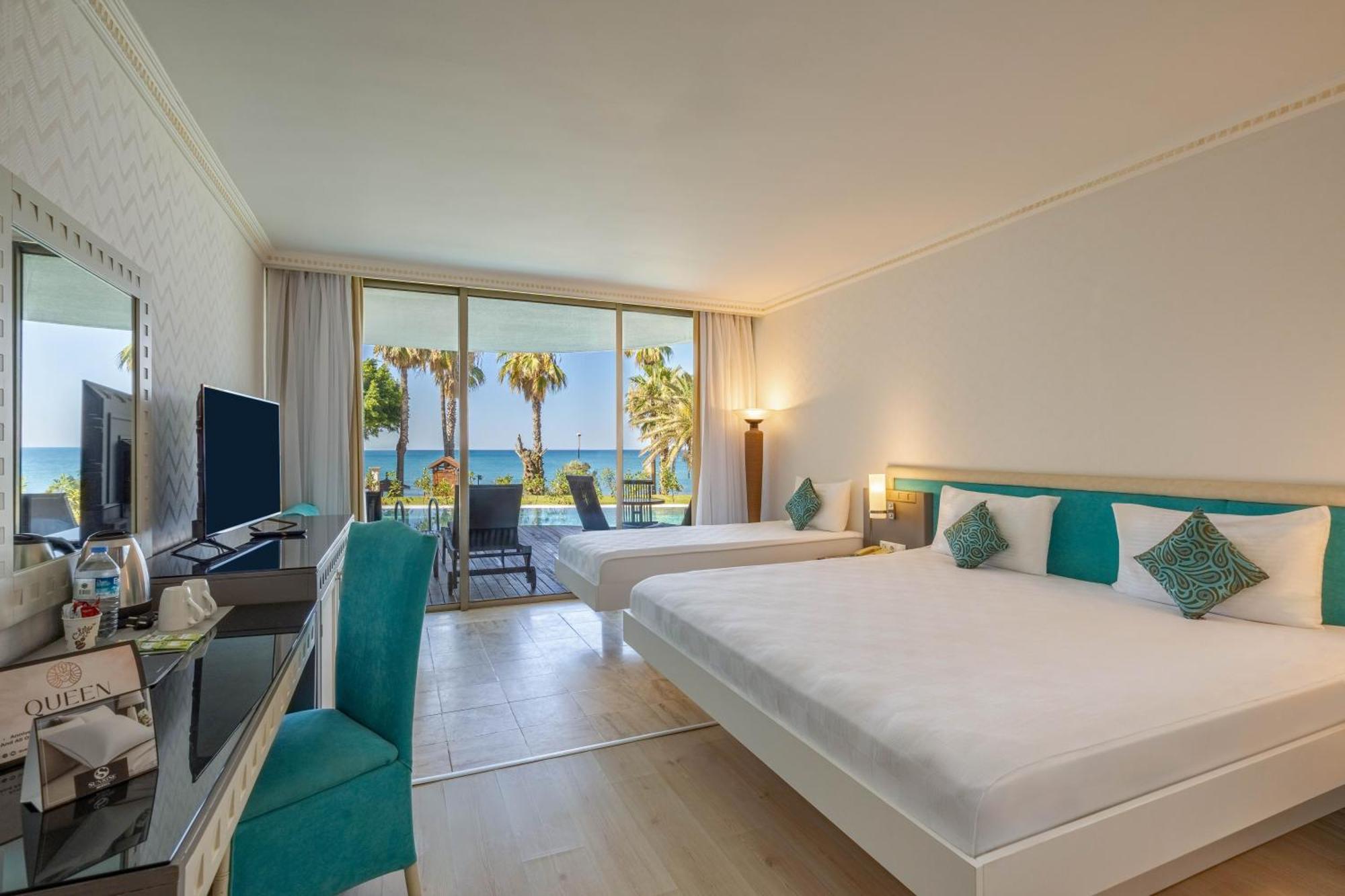 Sunrise Queen Luxury Hotel Side Bagian luar foto